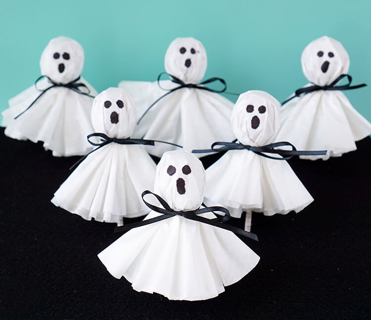 Ghostly Lollipops For Halloween