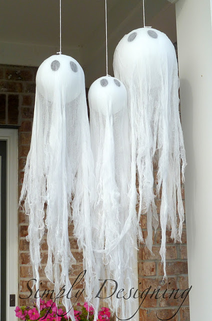 Hanging Ghosts for Halloween