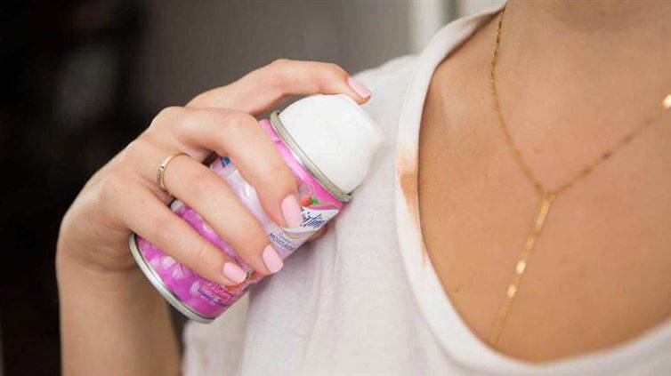 Remove a Makeup Smudge with shaving cream