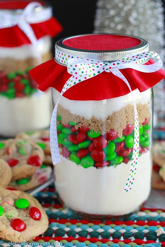 30 Mason Jar Gift Ideas For Christmas That People Will Actually Love