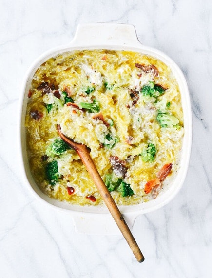 Paleo Recipes For Beginners: Creamy Bacon Garlic Spaghetti Squash