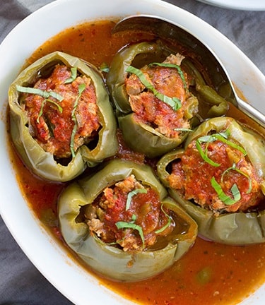 Paleo Recipes For Beginners: Slow Cooker Stuffed Peppers