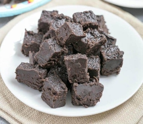 Low Carb Keto Desserts: Cream Cheese Dark Chocolate Keto Fudge