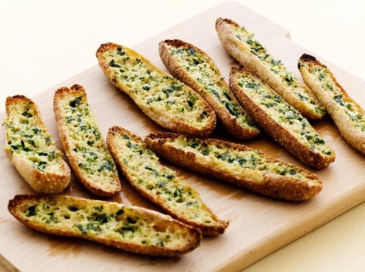 Keto Bread Recipes: Keto Garlic Bread