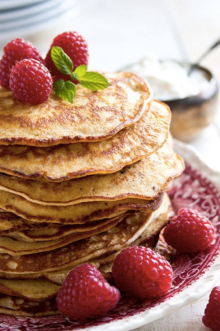 Keto Breakfast Recipes: Almond Cream Cheese Pancakes