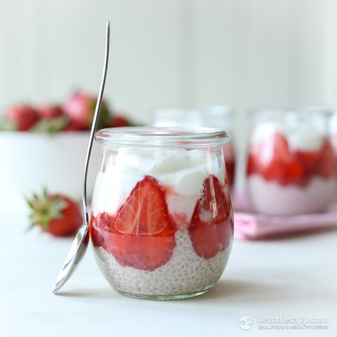 Keto Breakfast Recipes: Strawberry Chia Seed Breakfast Jars