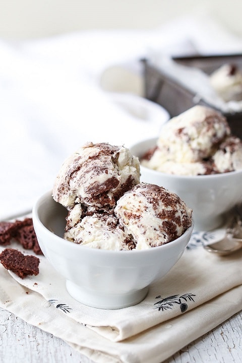 Keto Ice Cream Recipes: Cookies and Cream Ice Cream