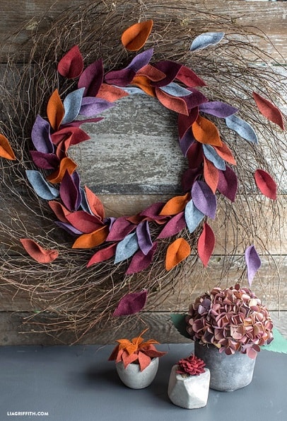 DIY Fall Wreath: Felt Leaf Wreath