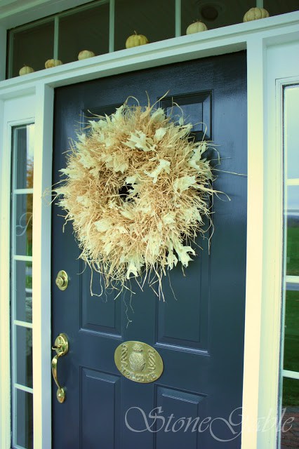 DIY Fall Wreath: Raffia Wreath