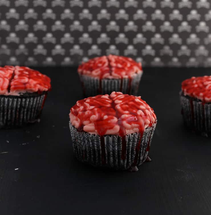 Halloween Cupcake Decorating Ideas: Brains Cupcakes