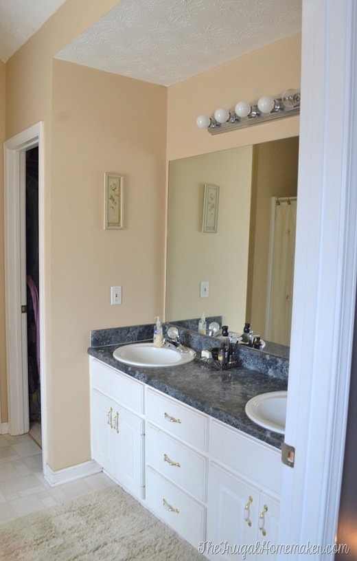 Bathroom remodel ideas: Framed Mirror and Repaint 1