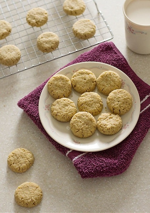 Keto Cookie Recipes: Gingersnap Cookies