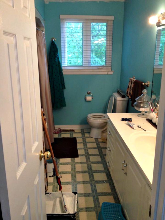 Bathroom remodel ideas: Kids Bathroom Remodel before