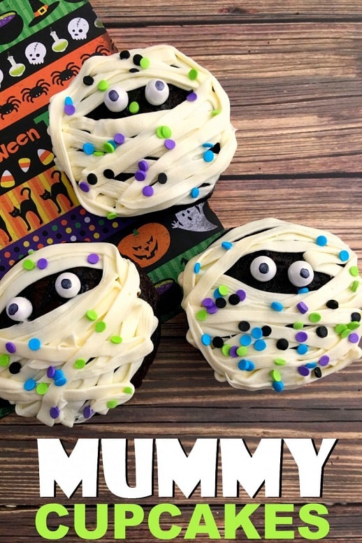 Halloween Cupcake Decorating Ideas: Mummy Cupcake