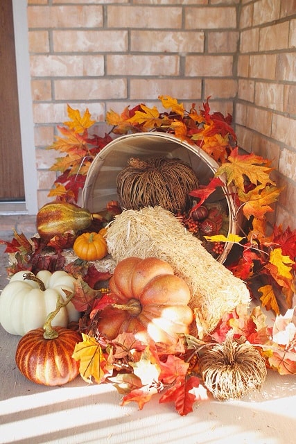 DIY Fall Porch Decorating Ideas: Overflowing basket