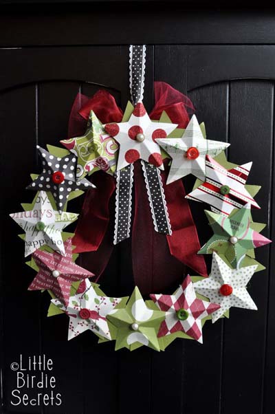 DIY Christmas Wreaths: 3D Paper Star Wreath