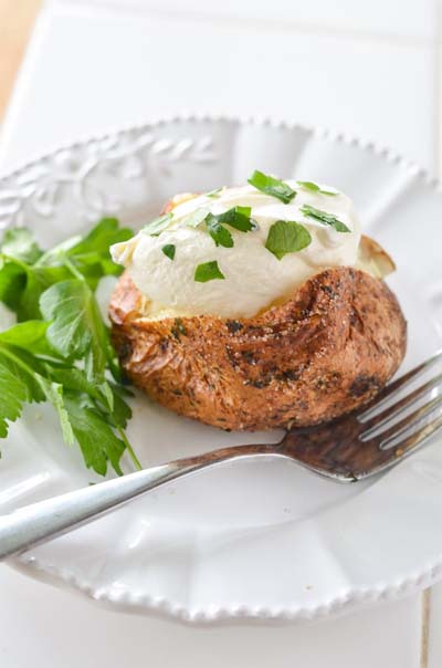 Healthy Air Fryer Recipes: Air Fryer Baked Potato