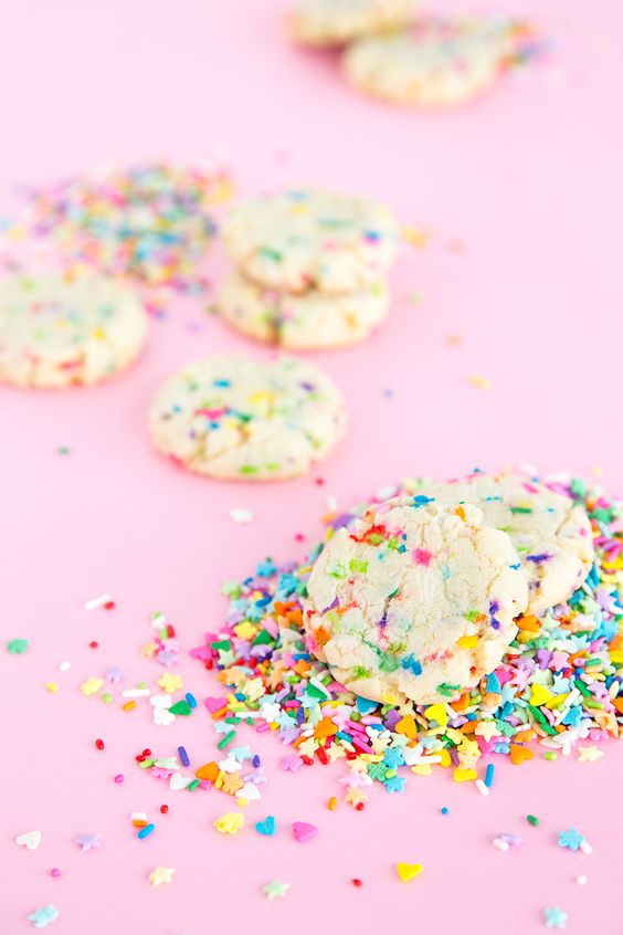Unicorn desserts: Unicorn Funfetti Cookies