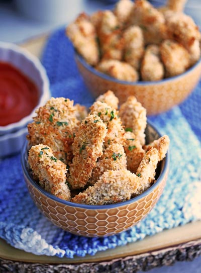 Healthy Super Bowl Appetizers: Baked Crispy Coconut Chicken Nuggets