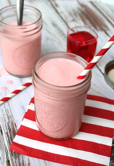 Keto Valentines Day Treats: McKeto Strawberry Milkshake-min