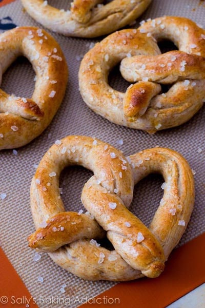 30 Minute Homemade Soft Pretzels