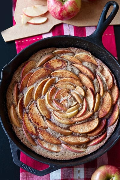 Skillet Desserts: Cinnamon Apple Skillet Cake