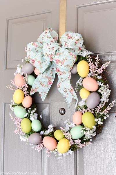 DIY Easter Wreaths: DIY Easter Egg Wreath