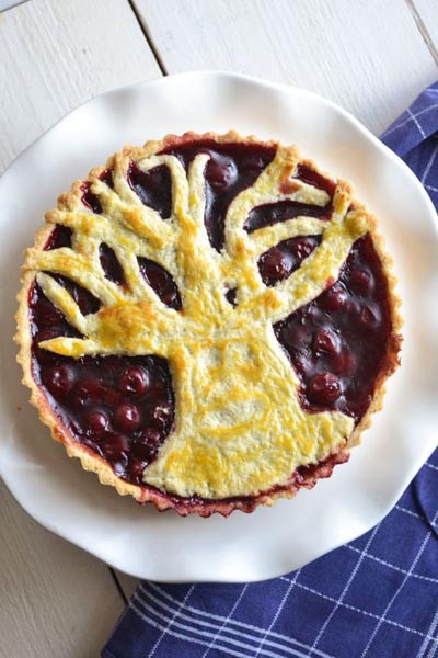 Game Of Thrones Recipes: Weirwood Tree Cherry Pie