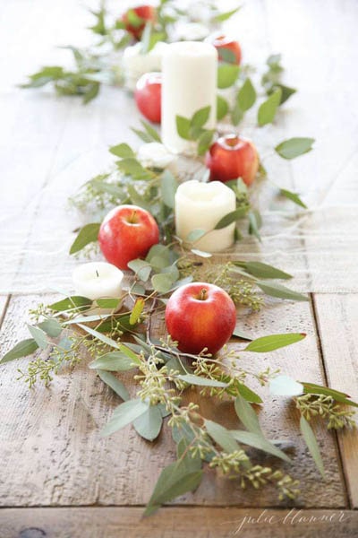 Easy DIY Thanksgiving table setting ideas: Simple Apple Table Setting